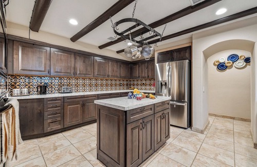 El Mirador Casa | Delightfully spacious 4BR estate w big pool, games, walk downtown