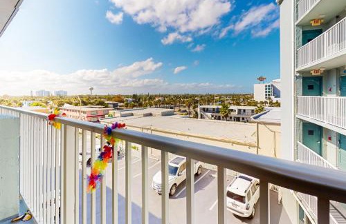 East Daytona Hotel | Delights in Daytona Unit 525