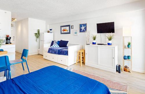 East Daytona Hotel | Delights in Daytona Unit 525