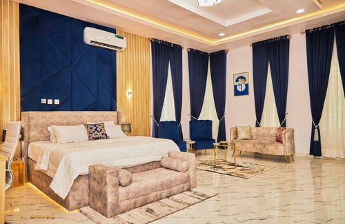Ofin Hotel | DELIZ HOMES AND HOTEL