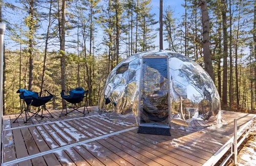 Wisconsin Dells Cabina | Dells Domes - Small Group Getaway 4 Glamping Domes