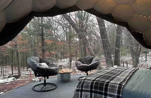 Wisconsin Dells Cabina | Dells Domes- Woodland Haven -Dome 3