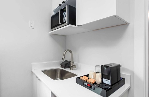 East Queen Anne Apartamento | DeLorean Time Machine Sweet Suite