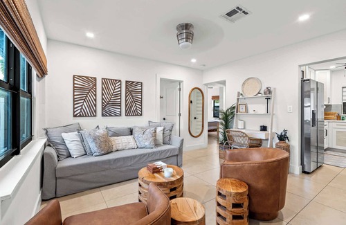 Delray Beach Villa | Delray Bch Private 2-Unit Retreat w/ Heated Pool