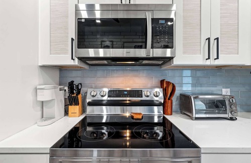 Delray Beach Villa | Delray Bch Private 2-Unit Retreat w/ Heated Pool