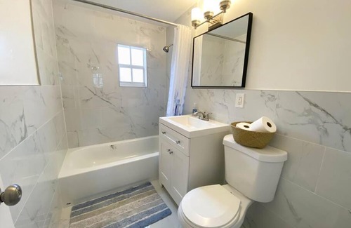 Delray Beach Casa | Delray Beach amazing house fits up to 8 people, works best for 5 - At Av 344