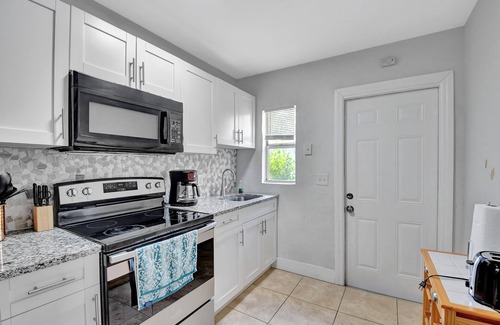 Delray Beach Cabaña | Delray Beach Cottage Close to Beach & Downtown!