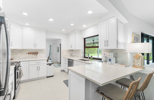 Delray Beach Casa | Delray Beach Pool/Spa/Putting Green. Minutes to Beach and Atlantic Ave.