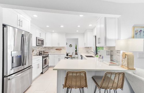 Delray Beach Casa | Delray Beach Pool/Spa/Putting Green. Minutes to Beach and Atlantic Ave.
