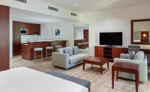 Dubai Marina Hotel | Delta Hotels by Marriott Jumeirah Beach, Dubai