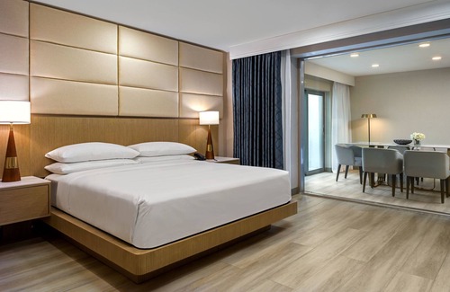 Ontario Hotel | Delta Hotels by Marriott Ontario Airport