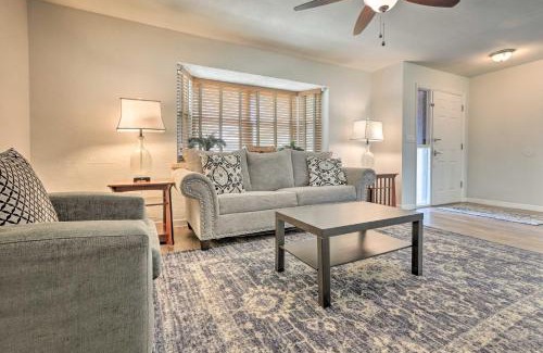 Deltona Lakes Casa | Deltona Lake House, Day Trip to Disney and Universal