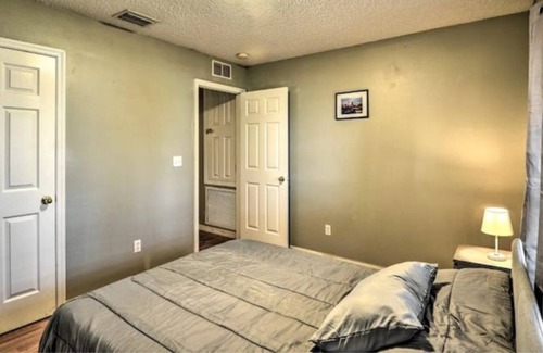 Deltona Lakes Casa | Deltona Retreat~23 Mi to Daytona