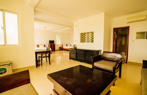 Cua Lap Apartamento | Habitación familiar Delux con vista al mar - Be Home 4 Sunset House