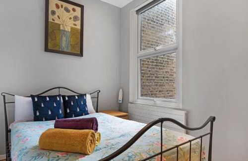 Queen's Park Apartamento | Delux Queens Park Suite 1 bed sleeps 4 ppl Second Floor