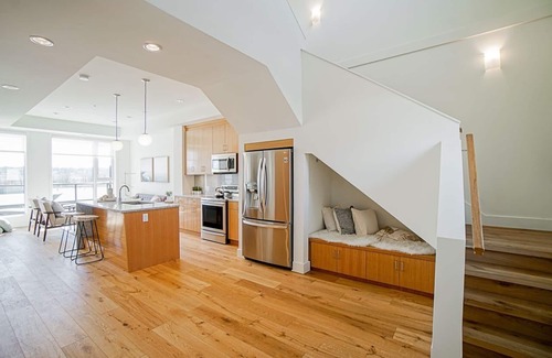 New Westminster Casa | Delux River View Home 2beds