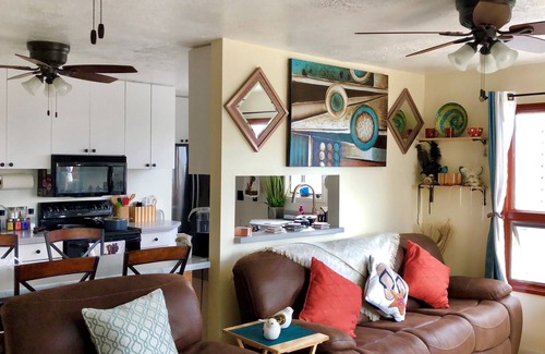 Tantalus Apartamento | Apartamento de lujo de 1 hab con garaje en Honolulu - ¡Ven a ALOHA con nosotros! Estacionamiento y lavandería