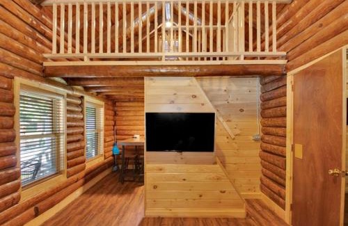Gatlinburg - Pigeon Forge Chalet De Esquí | Deluxe 1 BR Cabin with Parking