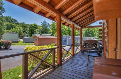 Gatlinburg - Pigeon Forge Chalet De Esquí | Deluxe 1 BR Cabin with Parking