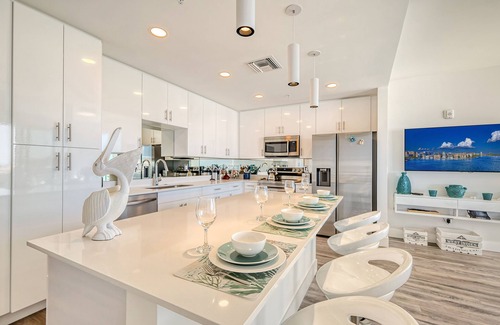 North Trail Condominio | Deluxe 2/2 Condo Pool View w/ 2 terraces Top Floor