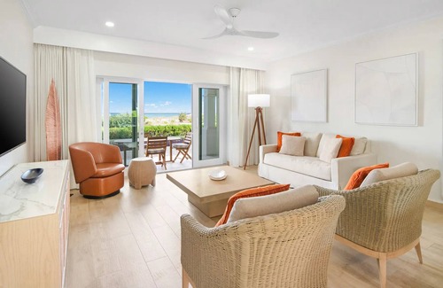 The Bight Complejo | Deluxe 2 BR Oceanview, All-Inclusive Suite at Alexandra Resort
