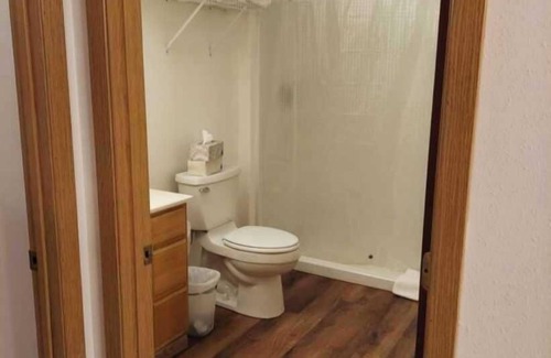 Devils Lake Condominio | Deluxe 2 Bedrooms 8 XL Twin Beds, 2 Bathrooms Ground Floor