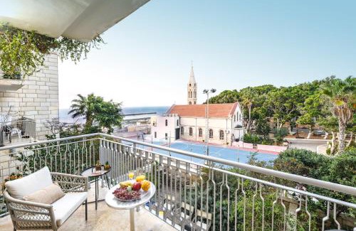 Jaffa Apartamento | Deluxe 2BR Apt w Pool in Historical Jaffa with Shelter by Sea N' Rent