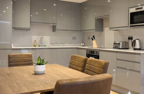 West Finchley Apartamento | Deluxe 3 Bed Flat with garden
