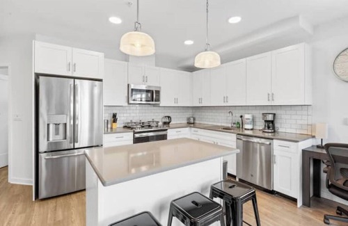 Hackensack River Waterfront Apartamento | Deluxe and Spacious 2 Bed Condo: 15 Mins to NYCnn