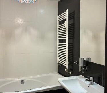 Warsaw Apartamento | Deluxe Apartament na wyłączność z darmowym parkingiem w garażu fv