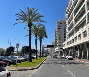Foce Cama Y Desayuno | Deluxe Apartment a 2 passi dal mare - FIERA GENOVA