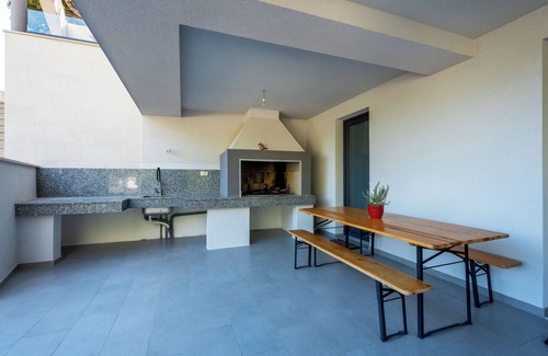 Krvavica Casa | Deluxe apartment Noeli