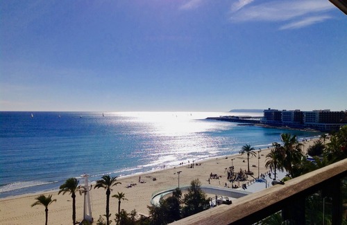 Barri Vell - Santa Creu Apartamento | Apartamento Deluxe en primera linea de la playa de Alicante, OFERTA TEMPORADA