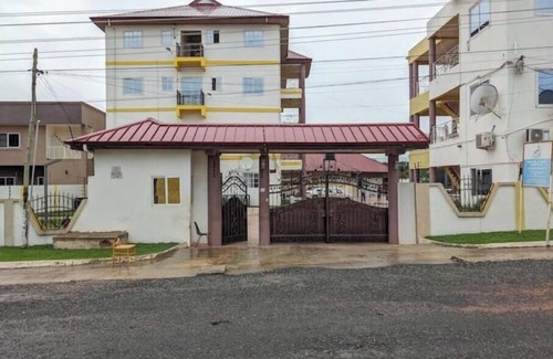 Osu Klottey Apartamento | Deluxe apt in East Legon - 4002