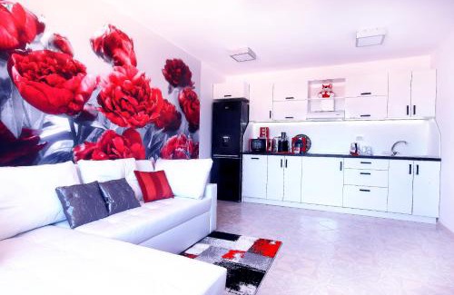 Balchik Apartamento | Deluxe Art Maisonettes in Panoramic Roof Complex