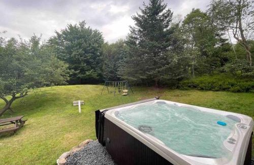 Long Pond Casa | Deluxe Business Hub with Spa & Pool