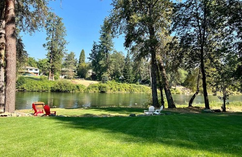 Fruitdale Cabina | Deluxe Cabin 1 - Rogue River Resort