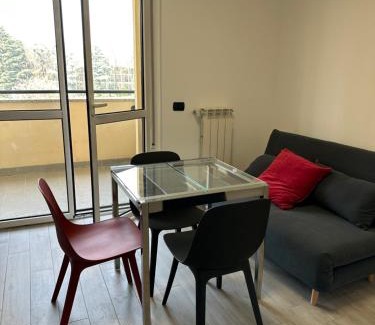 Castellanza Apartamento | Deluxe Comfortable suite with balconie