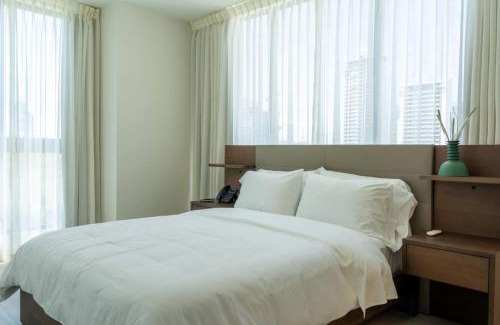 Costa del Este Casa | Deluxe Condo Suite 1BR with Ocean and City View