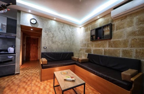 Halat Chalet De Esquí | Deluxe Cozy Chalet with pool access close to the sea.