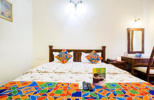 Jagatpura Hotel | Deluxe Double Room #2/ W breakfast