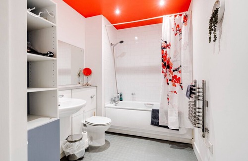 Northern Quarter Condominio | Deluxe Duplex w/ Balcony & City Views - Pool Table