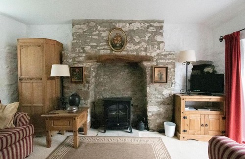 Pennant Casa | Deluxe Holiday Home in Ceredigion with Garden