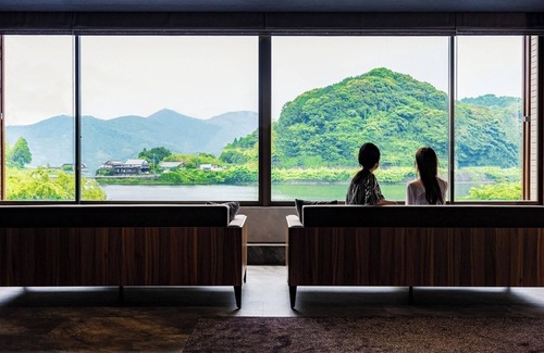 Takeo Hotel | Deluxe Hollywood Twin with hot spring vs | / Takeo Saga