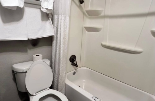 Grand Prairie Hotel | Deluxe Inn Motel By Oyo Grand Prairie Interstate 30