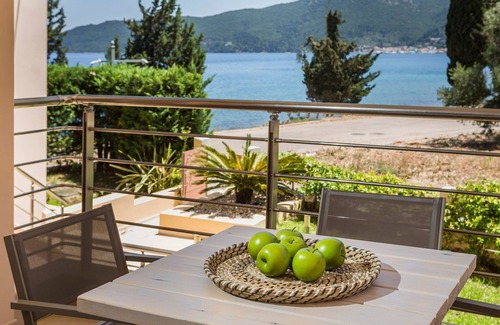 Karavomylos Villa | Apartamento Deluxe Cefalonia | Apartamento Crocus | 1 dormitorio | Piscina compartida | Vista al mar