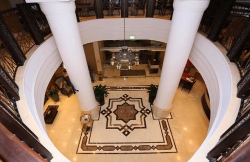 Al Sharq Apartamento | Deluxe King Room Near Sharjah Corniche