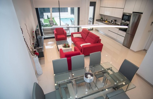 La Marina Casa | Deluxe Marina Beach Villa 1