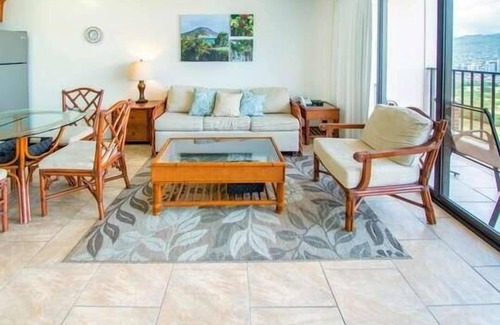 Waikiki Condominio | Deluxe Panoramic Mountain View Condo - 37th Floor, Free parking & Wifi by Koko Resort Vacation Rentals