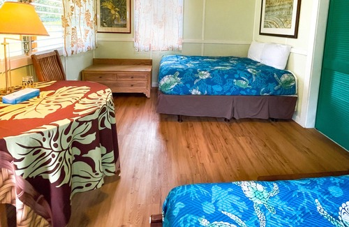 Pahoa Cabina | Deluxe Premium Cabin at Eco Retreat & Farm-Stay